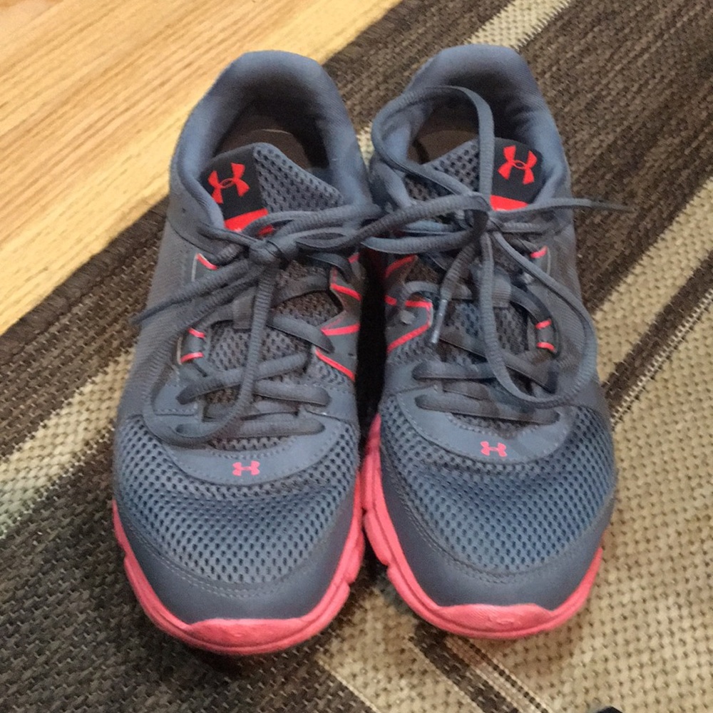 Under Armour Sneakers